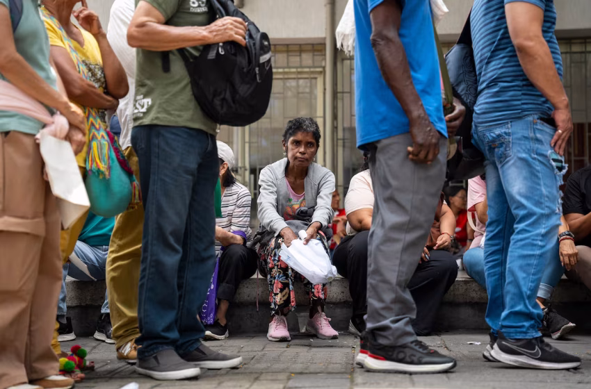  Un informe de la Contraloría sobre la crisis del sistema de salud revive los ataques del petrismo a las EPS